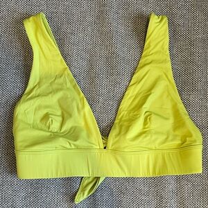 Everlane Green Intimate Bra with V-Neck Design